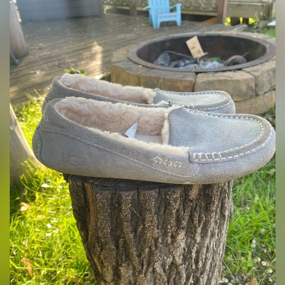 UGG Gray “Ansley” Water Resistant Slipper Size 9 - Picture 2 of 12
